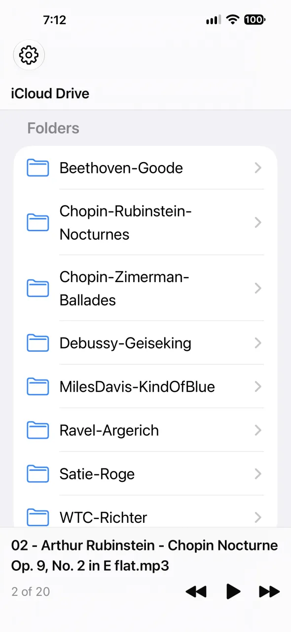 Attacca folder list showing iCloud Drive music folders, with the now-playing bar